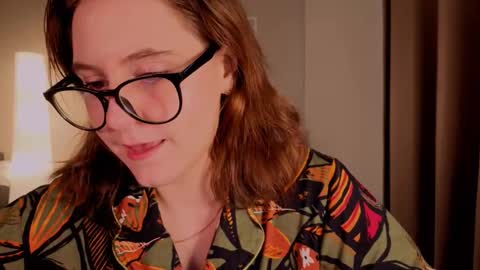 Snapshot of diana_floweri chatting on November 16, 5:02 am Diana online show from November 16, 5:02 am