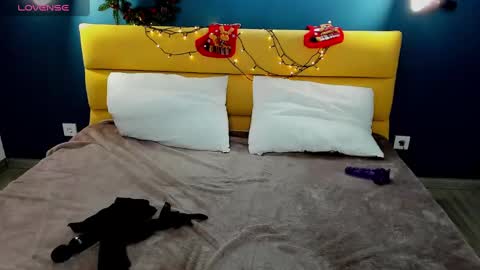 Snapshot of diana_garrett chatting on December 21, 1:36 am Diana  online show from December 21, 1:36 am