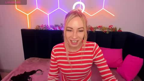 Snapshot of diana_garrett chatting on December 31, 1:47 am Diana  online show from December 31, 1:47 am