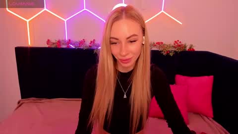 Snapshot of diana_garrett chatting on January 8, 1:42 am Diana  online show from January 8, 1:42 am