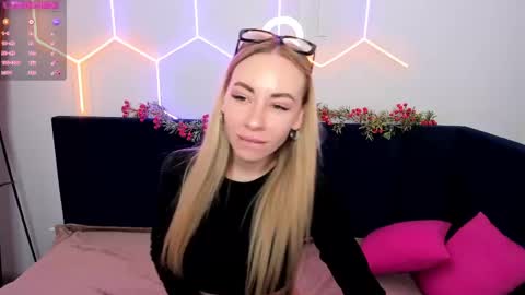 Snapshot of diana_garrett chatting on January 11, 8:54 am Diana  online show from January 11, 8:54 am