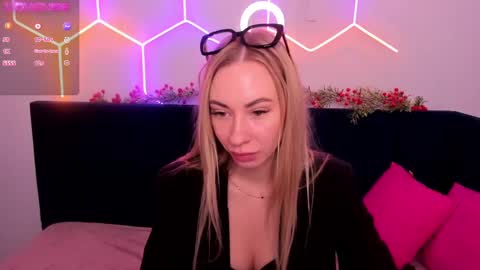 Snapshot of diana_garrett chatting on January 13, 4:50 am Diana  online show from January 13, 4:50 am