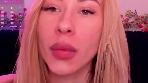 Snapshot of diana_garrett chatting on January 13, 7:54 am Diana  online show from January 13, 7:54 am