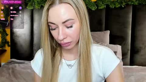 Snapshot of diana_garrett chatting on January 14, 5:08 am Diana  online show from January 14, 5:08 am