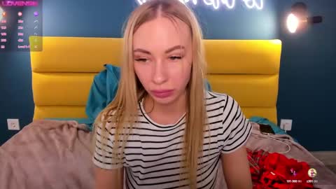 Snapshot of diana_garrett chatting on February 1, 2:45 pm Diana  online show from February 1, 2:45 pm