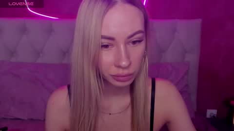 Snapshot of diana_garrett chatting on February 11, 8:48 am Diana  online show from February 11, 8:48 am