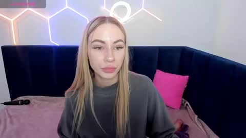 Snapshot of diana_garrett chatting on February 13, 8:48 am Diana  online show from February 13, 8:48 am