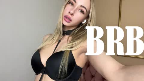 Snapshot of diana_garrett chatting on March 3, 4:47 am Diana  online show from March 3, 4:47 am