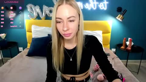 Snapshot of diana_garrett chatting on March 9, 1:35 am Diana  online show from March 9, 1:35 am