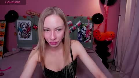 Snapshot of diana_garrett chatting on October 28, 2:37 am Diana  online show from October 28, 2:37 am