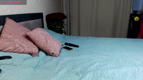 diana_lambert online show from March 11, 8:20 am