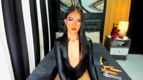 Snapshot of diana_victoria chatting on June 5, 6:35 pm diana_victoria online show from June 5, 6:35 pm