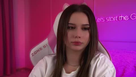 Snapshot of dianabecker chatting on April 25, 1:41 pm Diana online show from April 25, 1:41 pm