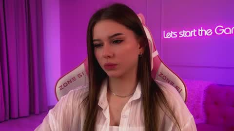 Snapshot of dianabecker chatting on May 4, 6:26 pm Diana online show from May 4, 6:26 pm