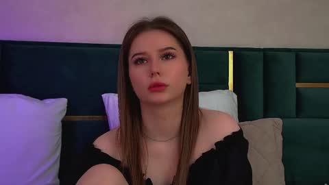 Snapshot of dianabecker chatting on May 30, 12:02 pm Diana online show from May 30, 12:02 pm