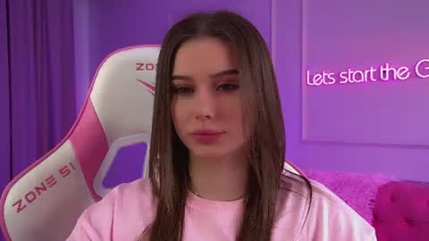 Snapshot of dianabecker chatting on June 27, 6:51 am Diana online show from June 27, 6:51 am