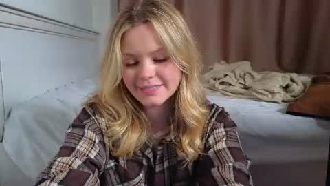 Snapshot of dianaholiday chatting on July 20, 12:07 pm Olga online show from July 20, 12:07 pm