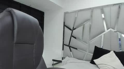 dianarous online show from February 17, 3:25 am