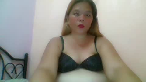 Snapshot of diane4you chatting on July 28, 4:39 pm diane4you online show from July 28, 4:39 pm