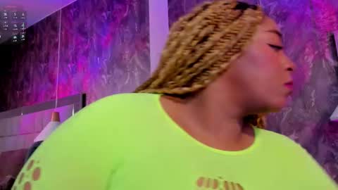 Snapshot of diane_melo chatting on November 17, 3:45 am DIANE online show from November 17, 3:45 am