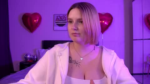 Snapshot of dianemills chatting on February 26, 10:31 pm Diane Mills online show from February 26, 10:31 pm