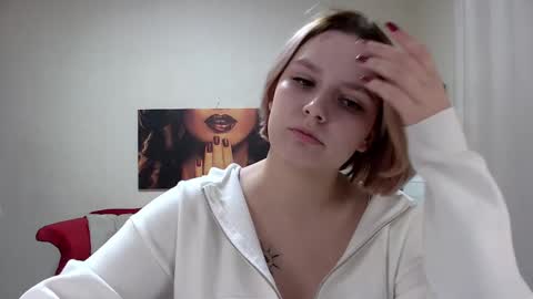 Snapshot of dianemills chatting on March 9, 5:28 pm Diane Mills online show from March 9, 5:28 pm