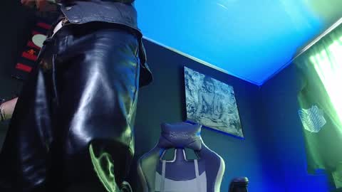 DICAPRIO online show from April 1, 1:41 pm