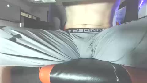 Snapshot of dick_and_muscle chatting on October 16, 1:39 am Dick And Muscle online show from October 16, 1:39 am