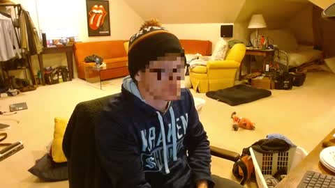 Snapshot of dick_doug_42092 chatting on December 23, 9:51 pm dick dug online show from December 23, 9:51 pm