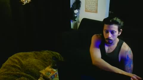 Snapshot of dickdamian_ chatting on December 23, 5:49 am Damin online show from December 23, 5:49 am