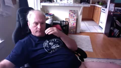 Snapshot of dickflasher5 chatting on April 3, 2:37 pm Richard Fleischer online show from April 3, 2:37 pm