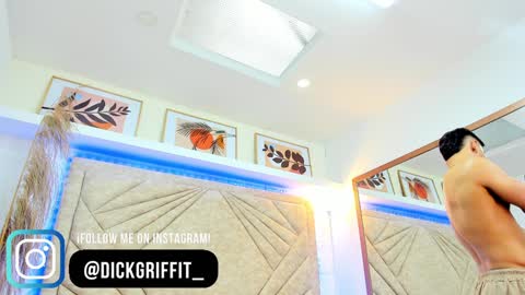 Snapshot of dickgriffith chatting on February 2, 4:11 pm Dick Griffith online show from February 2, 4:11 pm