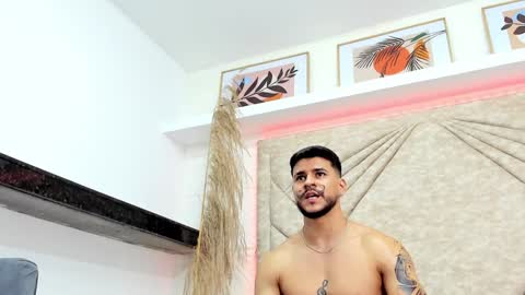 Snapshot of dickgriffith chatting on February 2, 10:17 pm Dick Griffith online show from February 2, 10:17 pm