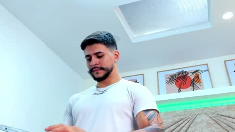 Snapshot of dickgriffith chatting on February 6, 2:48 pm Dick Griffith online show from February 6, 2:48 pm