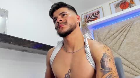 Snapshot of dickgriffith chatting on February 9, 6:37 pm Dick Griffith online show from February 9, 6:37 pm