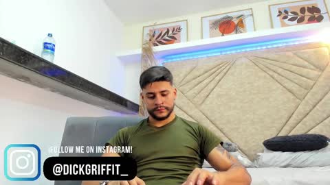 Snapshot of dickgriffith chatting on February 13, 3:35 pm Dick Griffith online show from February 13, 3:35 pm