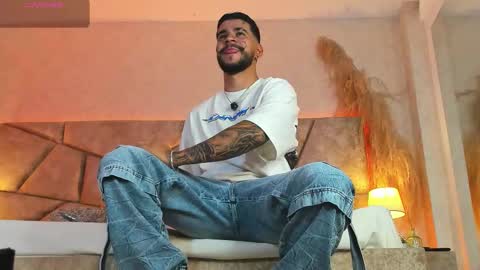 Snapshot of dickgriffith chatting on September 13, 12:05 pm Dick Griffith online show from September 13, 12:05 pm