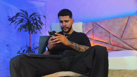 Snapshot of dickgriffith chatting on October 5, 11:52 am Dick Griffith online show from October 5, 11:52 am