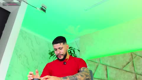 Snapshot of dickgriffith chatting on October 28, 10:30 am Dick Griffith online show from October 28, 10:30 am