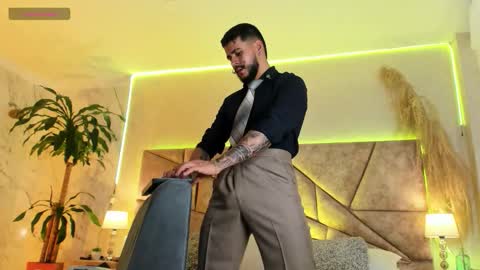 Snapshot of dickgriffith chatting on November 2, 11:01 am Dick Griffith online show from November 2, 11:01 am