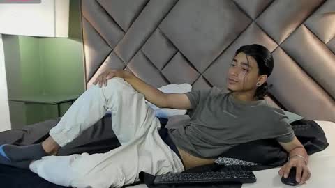 dickie_dicking online show from November 24, 9:47 pm