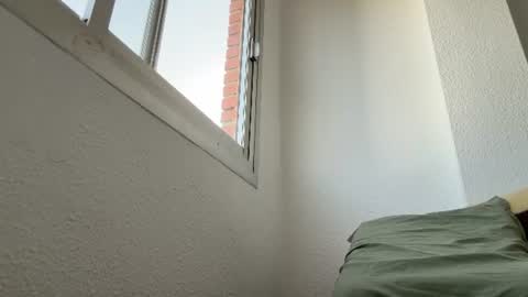 Im Julian  all cum shot videos here    online show from June 18, 5:39 pm