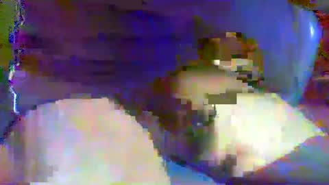 Snapshot of diddy1950 chatting on December 3, 10:39 am diddy1950 online show from December 3, 10:39 am