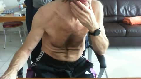 didonc from france..... online show from February 10, 10:08 am