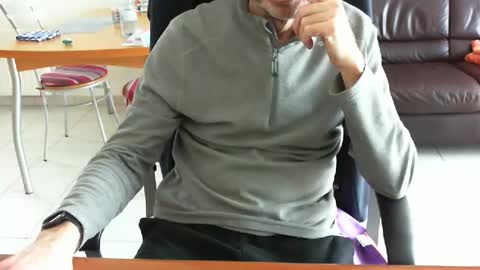 didonc from france..... online show from April 21, 8:20 am