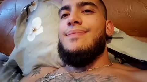Snapshot of diego_armando24 chatting on July 3, 9:48 am diego_armando24 online show from July 3, 9:48 am