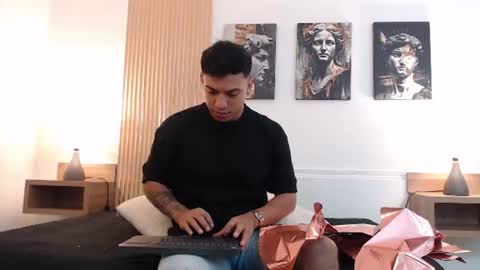 Snapshot of diego_salvatore chatting on June 29, 2:39 pm diego_salvatore online show from June 29, 2:39 pm