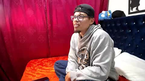 Snapshot of diego_sw09 chatting on December 2, 3:45 am DIEGO online show from December 2, 3:45 am