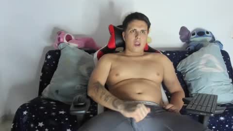 alexerdiego online show from June 22, 2:35 am