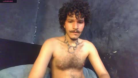 Snapshot of diemond_latinx98 chatting on June 1, 1:24 pm diemond_latinx98 online show from June 1, 1:24 pm